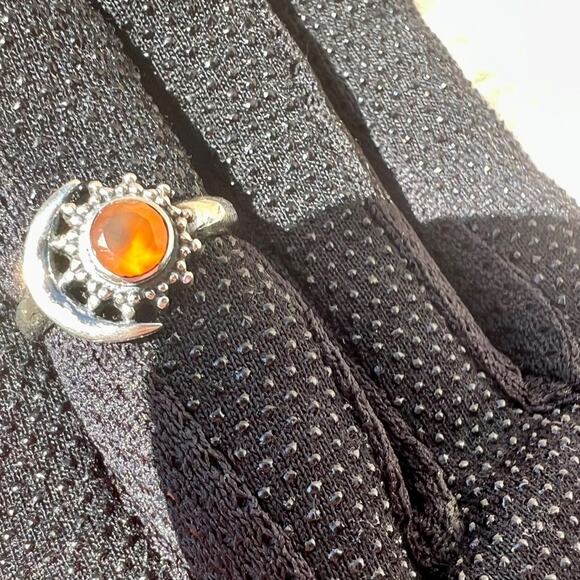 Silver Women's Carnelian Crescent Moon Ring - Size 6 - NWOT - Picture 3 of 6